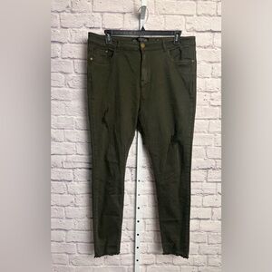 City Chic Asha High Rise Distressed Skinny Jeans size 18S